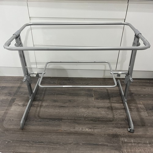 Chicco next bedside crib - me,