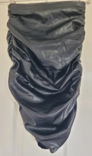 Prettylittlething ladies black