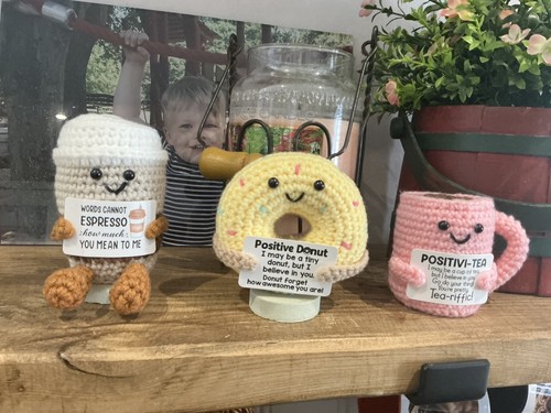 Hand knitted fun - hand,