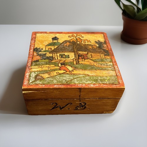 Vintage russian wooden - russian, trinket