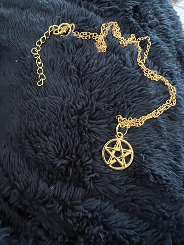 Gold plated pentagram pentacle - gold,
