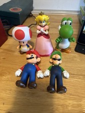 5x Super Mario Figures Kids Toys Yoshi, Princess Peach, Toad, Luigi 