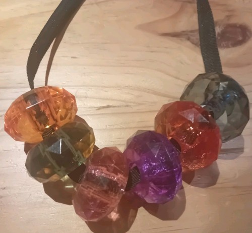 Coloured lucite chunky