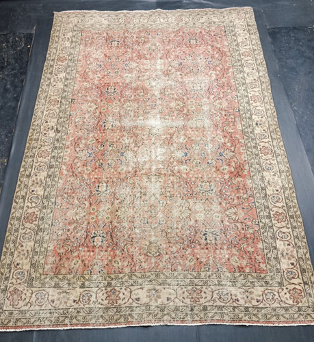 Vintage faded red oriental - faded,