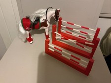 Horse And 3 Jumps Set in very