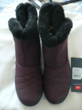 PLUM SNUG BOOTS - COTTON TRADERS - SIZE 8 - NEW TAG
