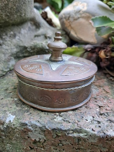 Gorgeous little ww1 trench art - gorgeous,