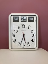 Grayson Large Analogue Flip Clock Calendar White. Excellent