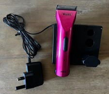 MOSER WAHL ARCO HOT PINK DOG GROOMING CLIPPERS, SPARE BATTERY & CHARGING STATION