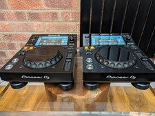 Pioneer XDJ700 DJ Decks Pair