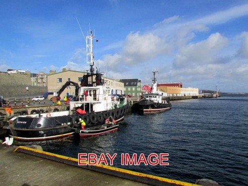 Photo shetland tugs in - shetland,