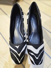 Ladies BNWB Zebra Shoes Size 4
