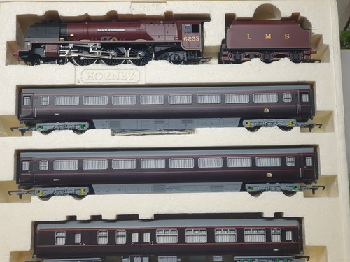 Hornby railways royal train - railways,