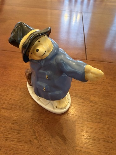 Paddington bear hitchhikes - bear,