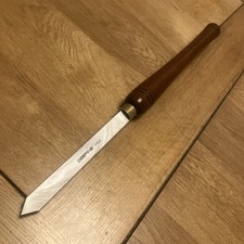 Woodturning 17 mm wide parting