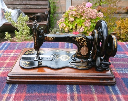 Antique singer 12k - 12k, base