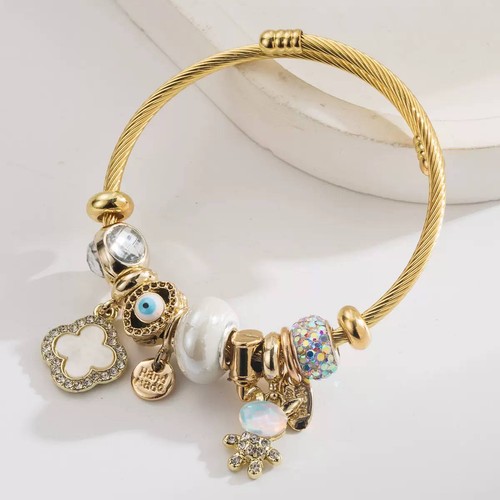 Gold white clover - clover, eye