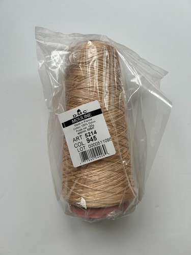 Dmc 945 tawny - tawny, cream