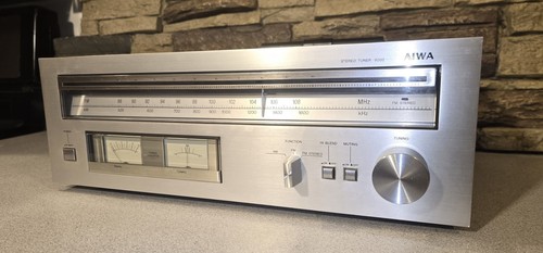 Aiwa 9300 stereo tuner - at-9300,