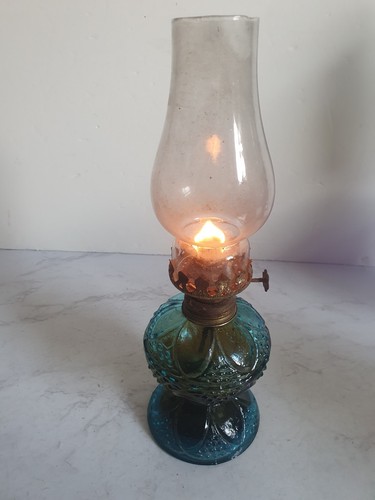 Vintage oil lamp hobnail - oil,