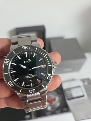 Oris aquis date green dial - oris,