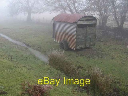 Photo 6x4 old - old, trailer