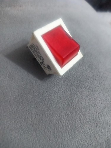 16amp red illuminated large - red,