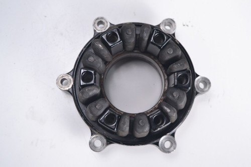 Rear wheel sprocket carrier