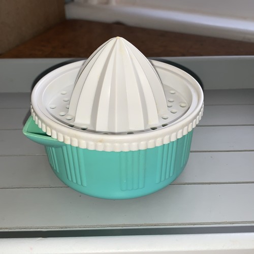 Vintage plastic citrus juicer - citrus,