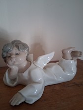 Vintage Lladro Figurine #4541 Angel / Cherub Resting, Excellent Condition, Gloss