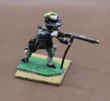 Hinchliffe Models 25mm ECW Musketeer in Plumed Hat Firing (NNN634)