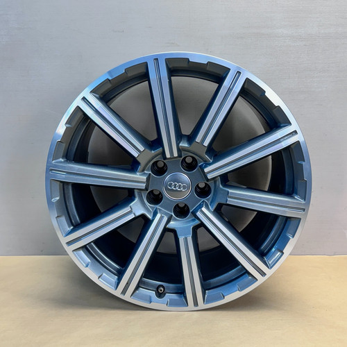 Mint 2017 2019 genuine audi - mint!!,