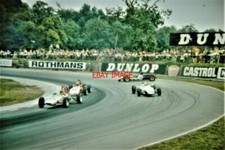 PHOTO  BRANDS HATCH -  DAVID BARDEN'S ROYALE-FORD VEGANTUNE RP16 PULLS AWAY FROM