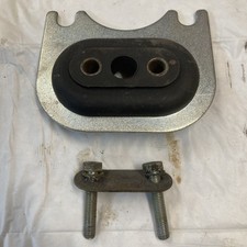 Citroen 2cv Dyane Ami GEARBOX MOUNT (new) and fixings 