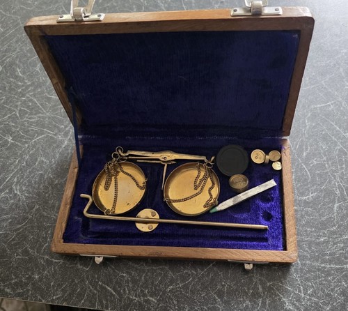 Vintage brass balance - brass, scales