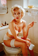 Marilyn Monroe Smoking In