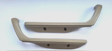 ROVER P6B PAIR V8 FRONT DOOR ARMRESTS BUCKSKIN 370766 370770 NEW SERIES 2+NADA