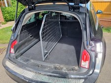 Travall Dog Guard and boot Divider for Vauxhall Insignia
