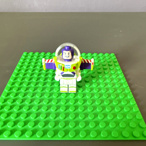 Lego minifigure buzz - lego,