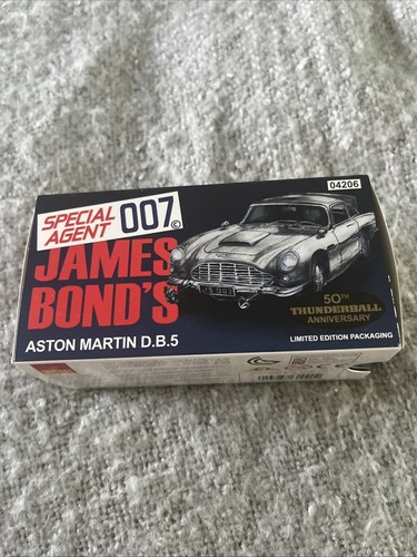 Corgi james bond 007 - 1/43,