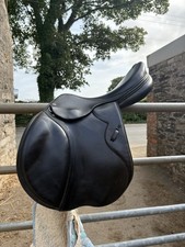 Equipe synergy black jump saddle
