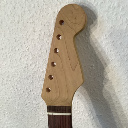 Guitar neck strat - ,