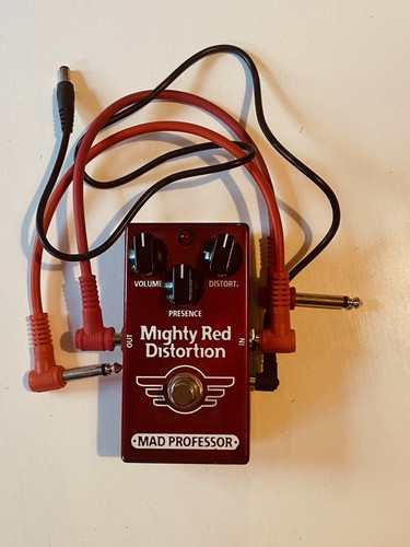 Mighty red distortion mad - red,