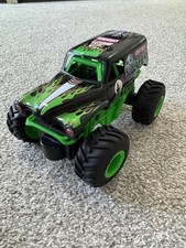 Grave Digger Bad To The Bone Monster Truck spinmaster 66803 RX