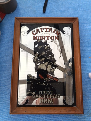 Vintage pub mirror captain - vintage,