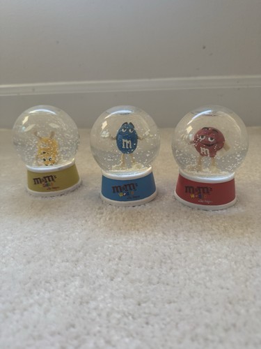 World las vegas snow globe - m&m,