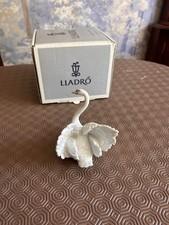 Nao LLADRO Porcelain Swan