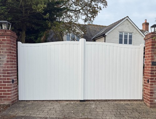 Wooden swan neck driveway - wooden,