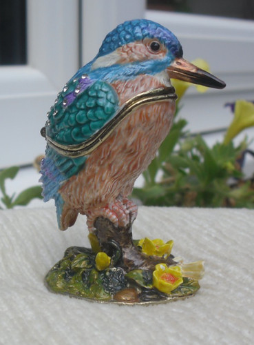 Lovely jeweled enamel - lovely,