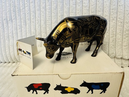 Cow parade figurine tatooed - parade,